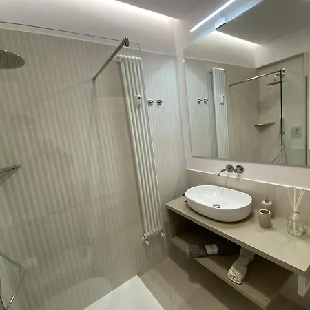 Ghirlanda House Apartman *