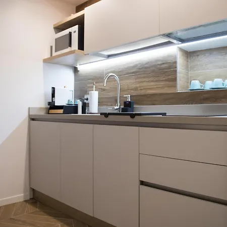 Apartman Ghirlanda House