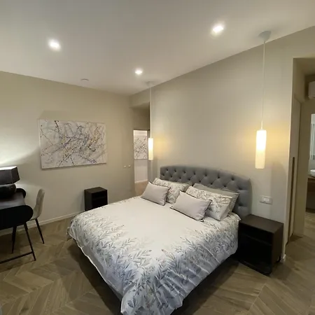 Ghirlanda House روما