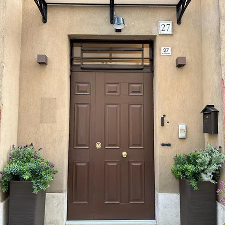 Ghirlanda House *